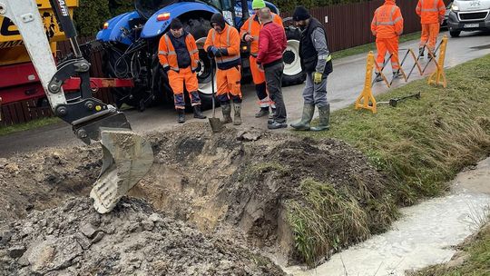 Awaria sieci wodociągowej w Dziechcińcu