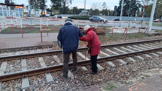 Gdzie przejść przez tory? Mieszkańcy linii otwockiej są zdezorientowani