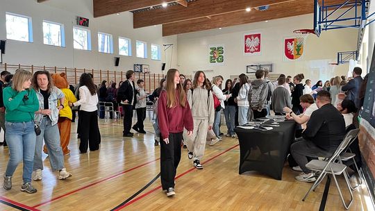 Jakich pracowników brakuje na rynku? Forum zawodowe dla młodzieży w „Ekonomiku”