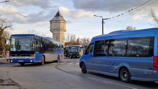 Kiedy autobusy nie pojadą? Jak będą kursowały powiatowe linie w święta i Nowy Rok