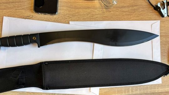 Kolejna awantura z maczetą w powiecie otwockim. Zatrzymano 19-latka