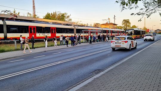 Kolejny wypadek na torach. Duże utrudnienia w kursowaniu pociągów na linii otwockiej