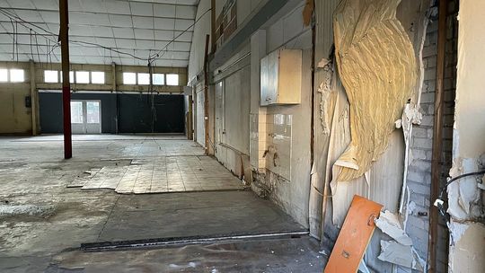 Kupcy zostaną na lodzie? Co dalej z halą targową i budową nowego obiektu w centrum Otwocka? [FOTO]