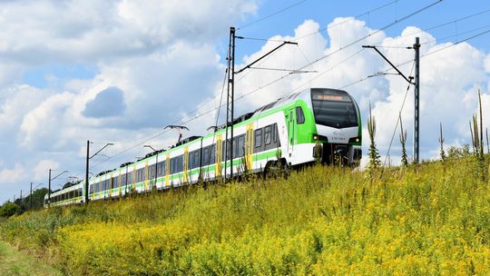 Majówka pociągiem po Mazowszu. Koleje Mazowieckie mają specjalną ofertę