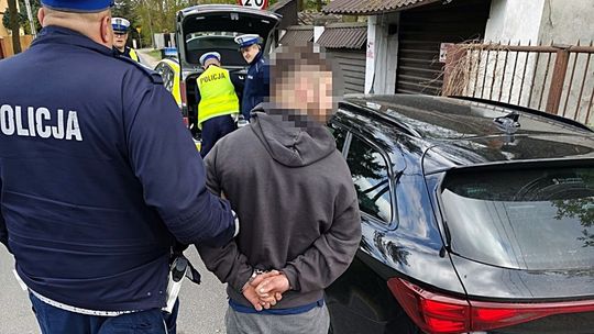 Miał dożywotni zakaz, a jeździł codziennie. Prokuratura chciała aresztu, sąd był łaskawszy