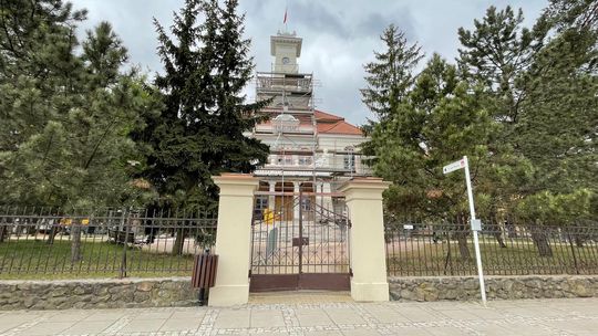 Między mandatem a etatem. Rada Otwocka zajęła się sprawą zwolnienia radnego