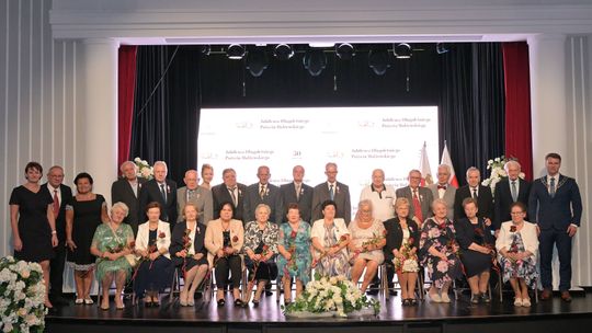 Miłość, która przetrwała dekady! Złote, diamentowe i kamienne gody w Otwocku