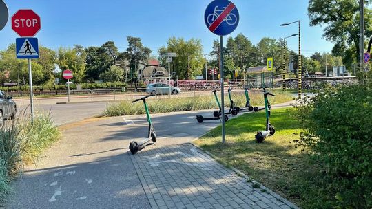 Moda na hulajnogi elektryczne, czyli szybko, wygodnie, ale ryzykownie