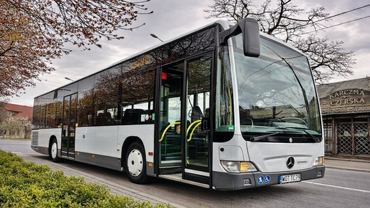 Nowa linia autobusowa z Józefowa do Warszawy. Kto pojedzie za darmo? Mamy rozkład