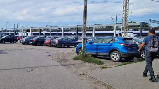 Nowe dwa ronda i duży parking przy torach. Duża inwestycja przy dworcu kolejowym