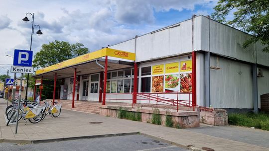 Od sklepu w prywatnym domu do lokalnej sieci. Historia otwockiego Społem