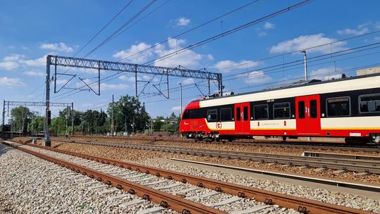 Pasażer potrzebował pomocy. Pociągi SKM zmieniły trasę