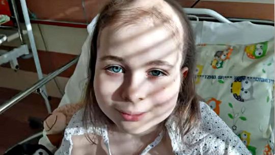 Pilne! 12-letnia Ania z Karczewa walczy o życie. Zbiera pieniądze na operację za granicą