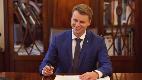 Prezydent Otwocka z wotum zaufania i absolutorium! Miasto rośnie w siłę pod rządami Margielskiego