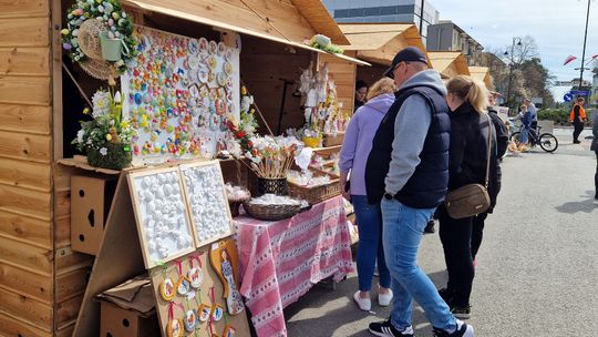 Przedświąteczne zakupy i lokalne rękodzieło. Jarmark Wielkanocny w Otwocku