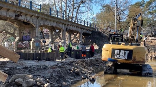 Remont zabytkowego mostu dawnej kolejki. Jak zmieni się przeprawa pomiędzy Otwockiem i Józefowem?