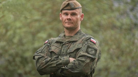 Służył w Afganistanie, teraz dowodzi terytorialsami. Kim jest ppłk Arkadiusz Korczak?