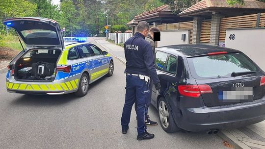 Spanikował na widok patrolu. Tak zaczął się rajd przez Otwock i Józefów