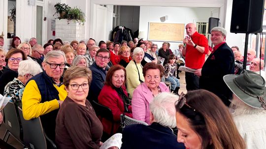 Śpiew i pączki na zakończenie karnawału. Zapusty w Józefowie [FOTO]