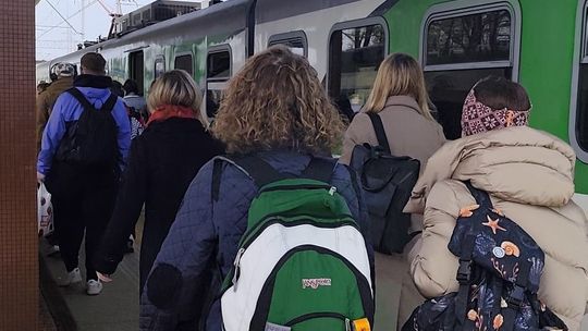 Czekasz na peronie, a pociąg się nie zatrzyma? Tak może być na linii otwockiej