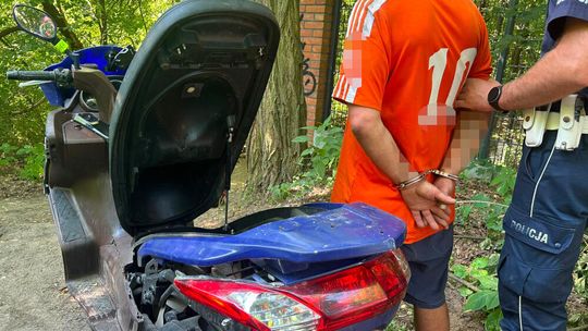 Uciekał kradzionym motocyklem. Wpadł nad Świdrem