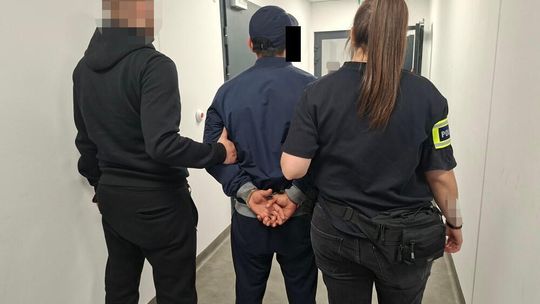 Ukrywał się przed deportacją? Policjanci znaleźli go w Józefowie