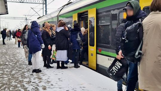W marcu ogromne utrudnienia na kolei. Dojazd do Warszawy będzie trudniejszy
