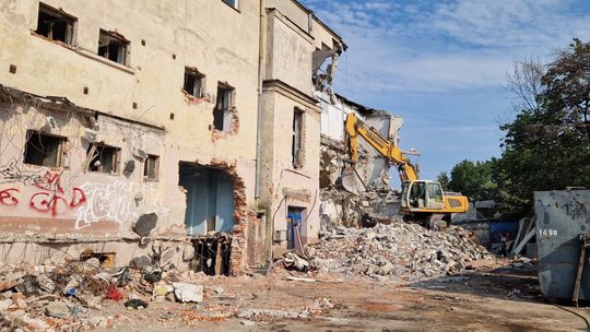 Wyburzenia przy PKP Otwock. To początek dużej inwestycji. Co powstanie w tym miejscu?