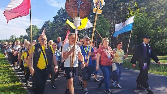 Ze Świdra na Jasną Górę. Pielgrzymi znów w drodze