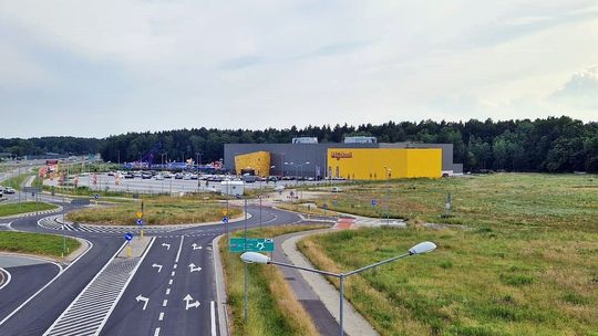 Gigant handlowy w Góraszce: aquapark, zakupy, rozrywka i 1700 miejsc parkingowych!