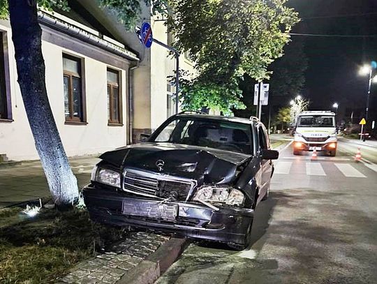 Czołowe zderzenie w centrum Otwocka