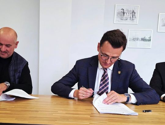 Cztery nowe inwestycje drogowe w gminie Karczew – kolejne umowy podpisane