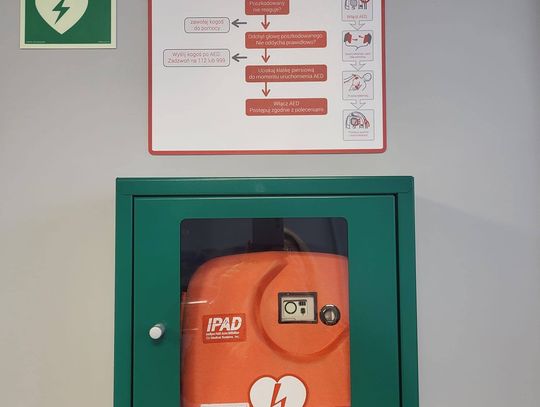 Defibrylatory AED w szkołach i urzędzie Wawra Defibrylatory AED w szkołach i urzędzie Wawra