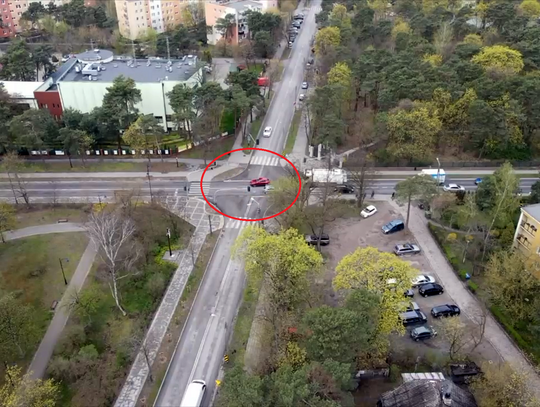 Drony nad Otwockiem. Kierowcy i piesi na celowniku policji