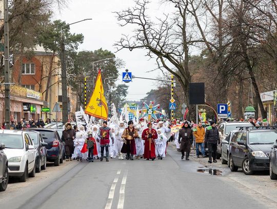 [FOTO] Widowiskowy Orszak Trzech Króli w Otwocku