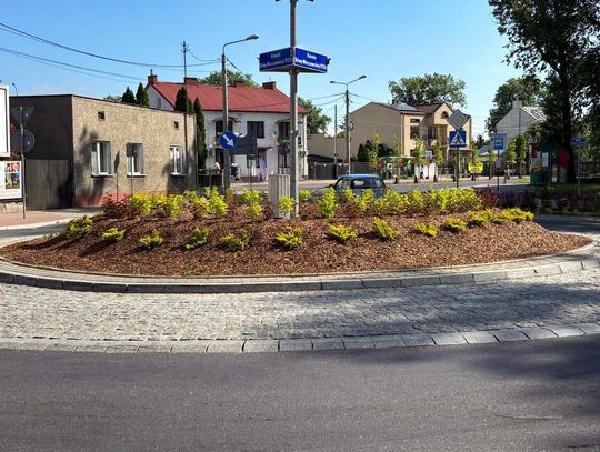Główne rondo w Karczewie przeszło metamorfozę