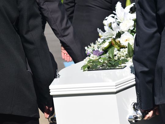 Jeżeli poniosłeś koszty pogrzebu, może ci przysługiwać zasiłek pogrzebowy z ZUS