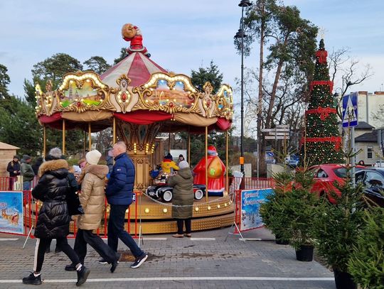 Karuzela, smakołyki i 40 stoisk. Tak zapowiada się świąteczny jarmark w Otwocku Karuzela, smakołyki i 40 stoisk. Tak zapowiada się świąteczny jarmark w Otwocku
