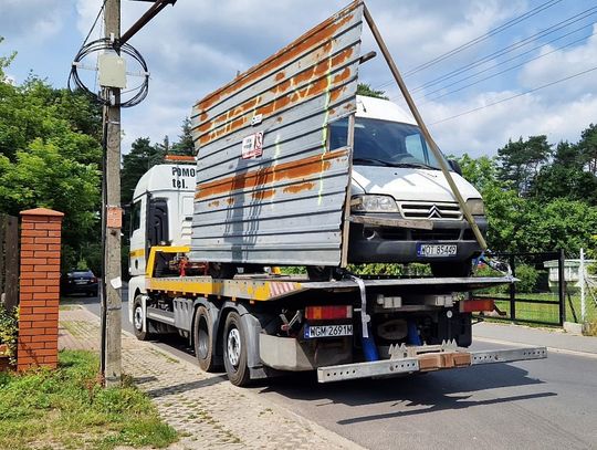 Wojna o drogę. Czy to koniec koszmaru osiedla na Kolorowej? [FOTO]
