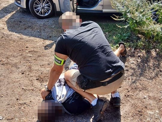 Kryminalni mieli go na oku. Nalot na magazyn narkotyków w Otwocku