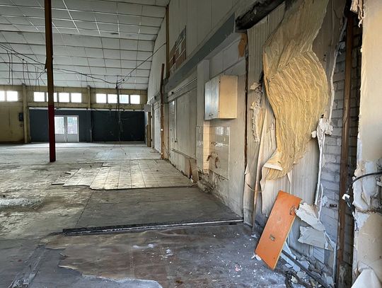 Kupcy zostaną na lodzie? Co dalej z halą targową i budową nowego obiektu w centrum Otwocka? [FOTO]