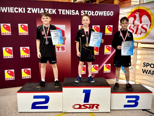 Maksymilian i Wiktor na medal. Sukces młodych tenisistów stołowych