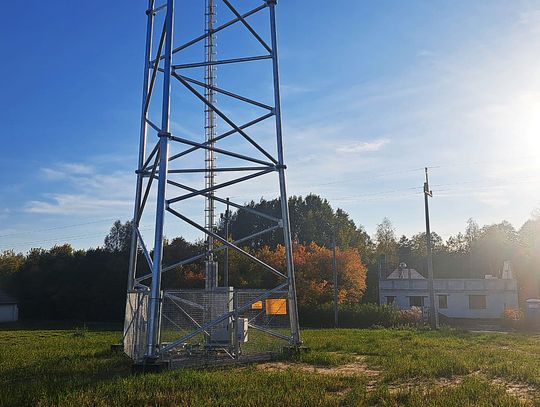 Maszt Play na terenach chronionych? Co na to urząd, operator i mieszkańcy?
