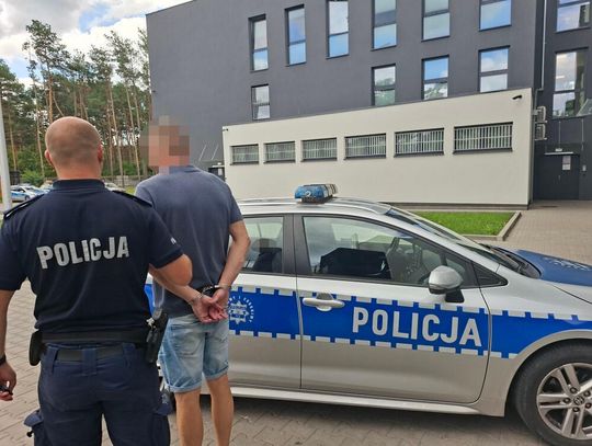Miał siedmioletni zakaz i czekał na więzienie. Znów wsiadł za kierownicę