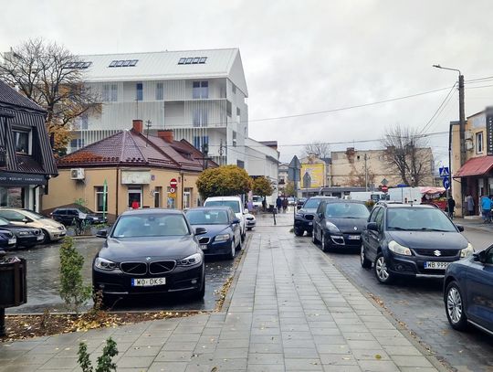Mniej miejsc parkingowych w centrum Otwocka