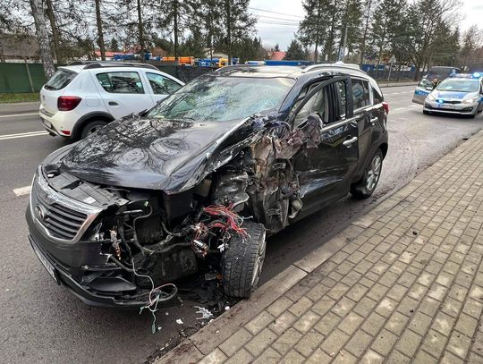 Na drodze wojewódzkiej nr 801 zderzyły się dwa samochody