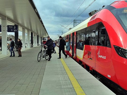 Napaść na PKP Otwock! Dramatyczne chwile przed odjazdem pociągu