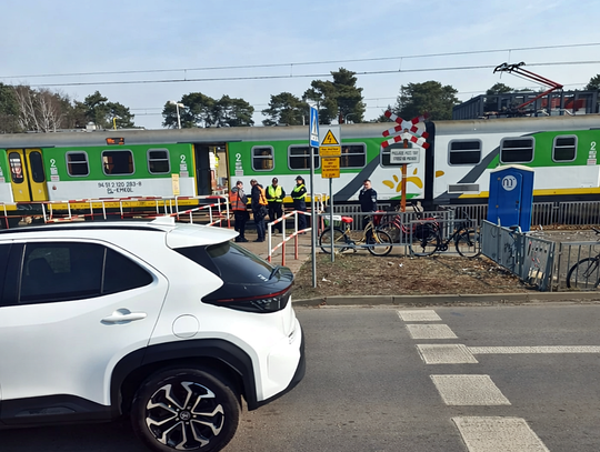 Nie usłyszał nadjeżdżającego pociągu. Potrącenie przy PKP Michalinie