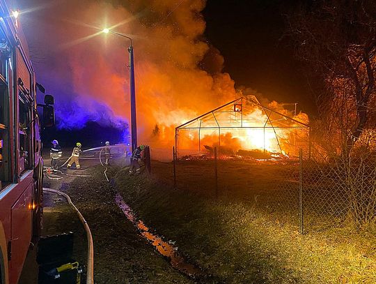 Nocny pożar w zakładzie stolarskim. Pomóż odbudować stolarnię pana Tomasza