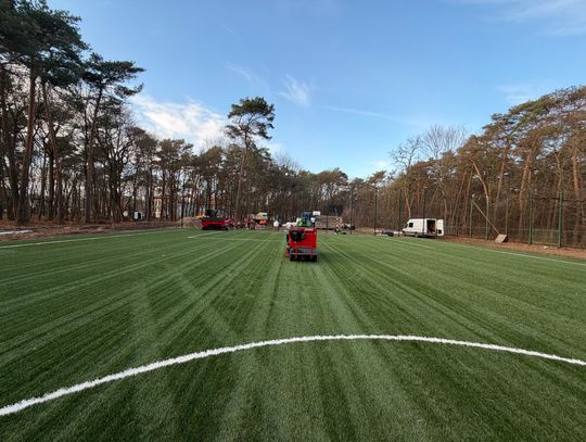 Nowe boiska w dwóch szkołach w Otwocku Nowe boiska w dwóch szkołach w Otwocku